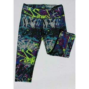 Fabletics Capri Yoga/ Workout Leggings